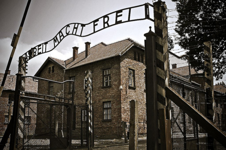 La entrada a Auschwitz